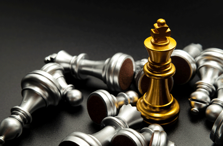 Golden silver International chess closeup Preview